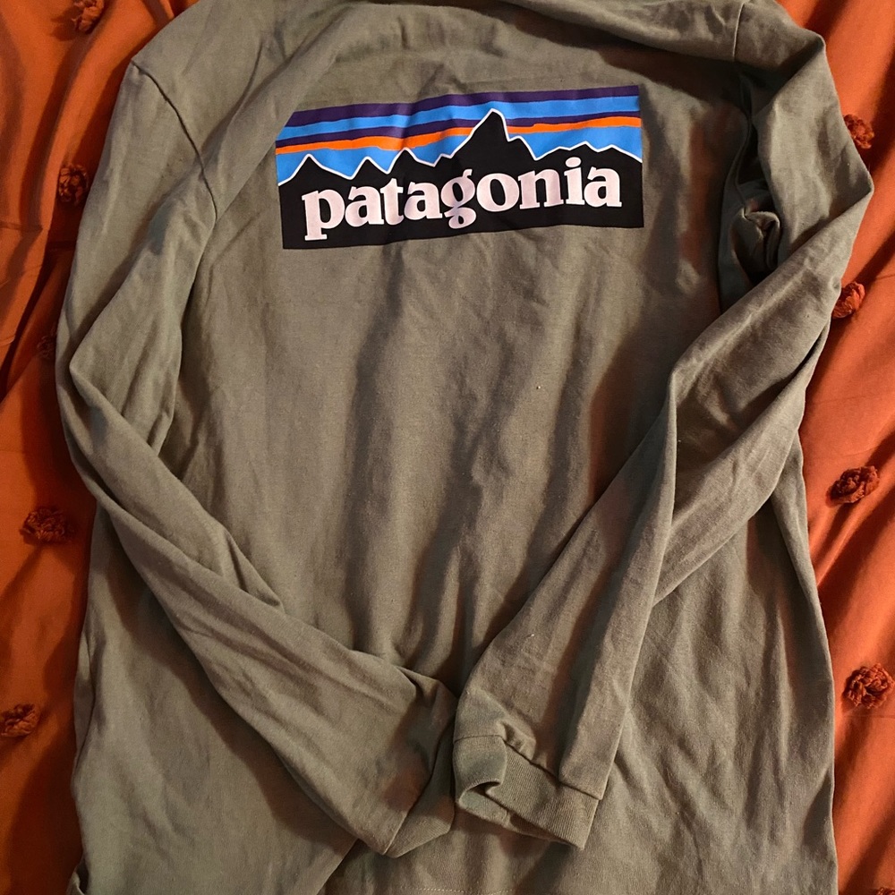 Olive green Womens Patagonia long sleeve